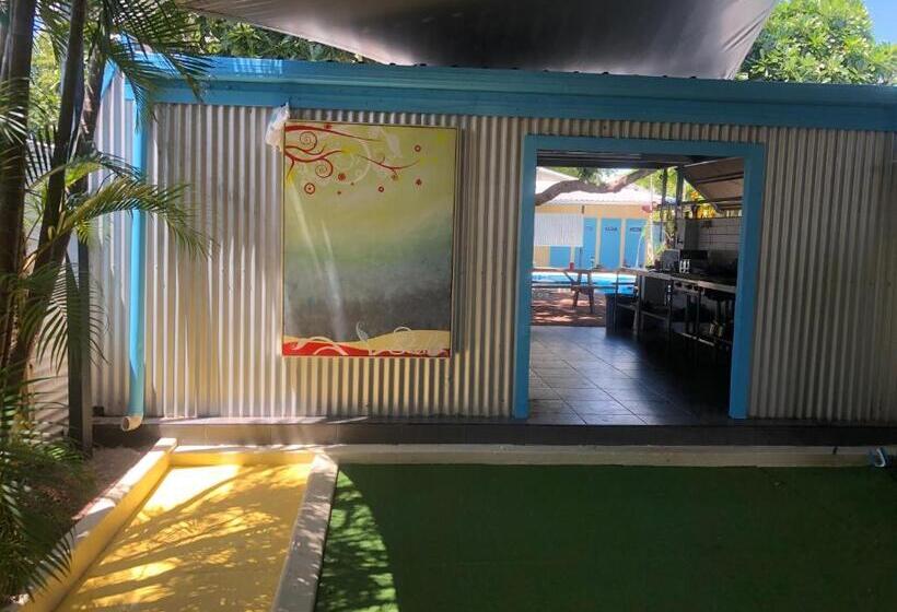 ホテル Darwin Hostel