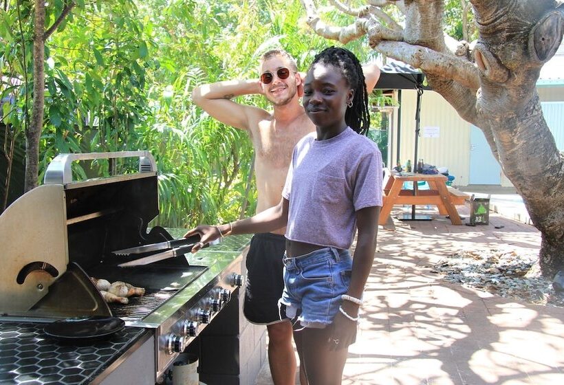 ホテル Darwin Hostel