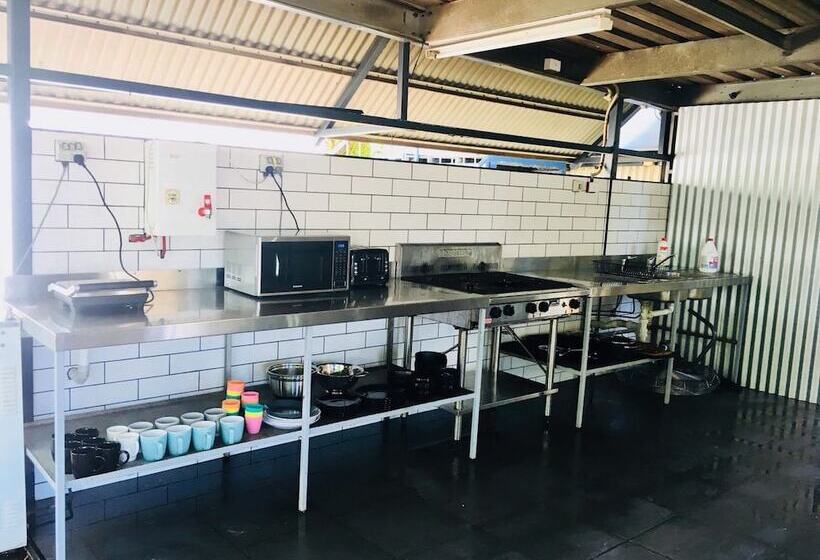 ホテル Darwin Hostel