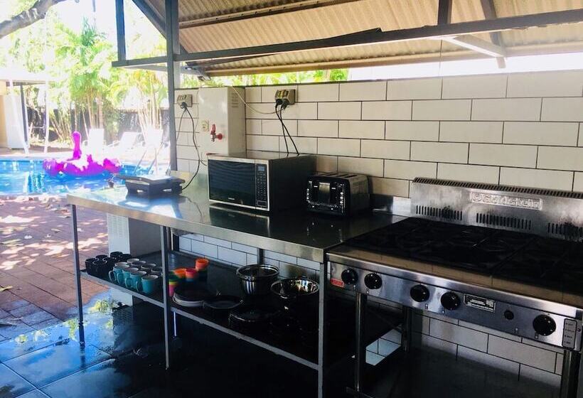 ホテル Darwin Hostel