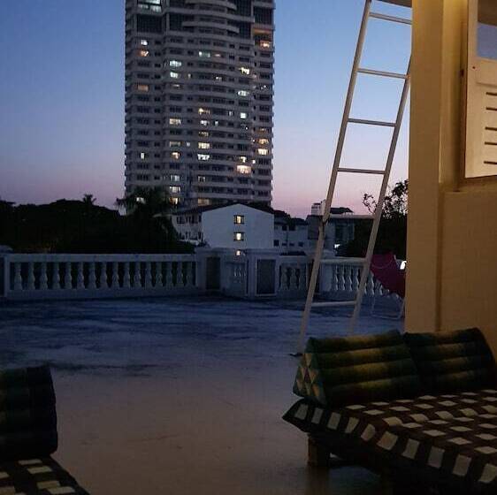 فندق Doubletree House