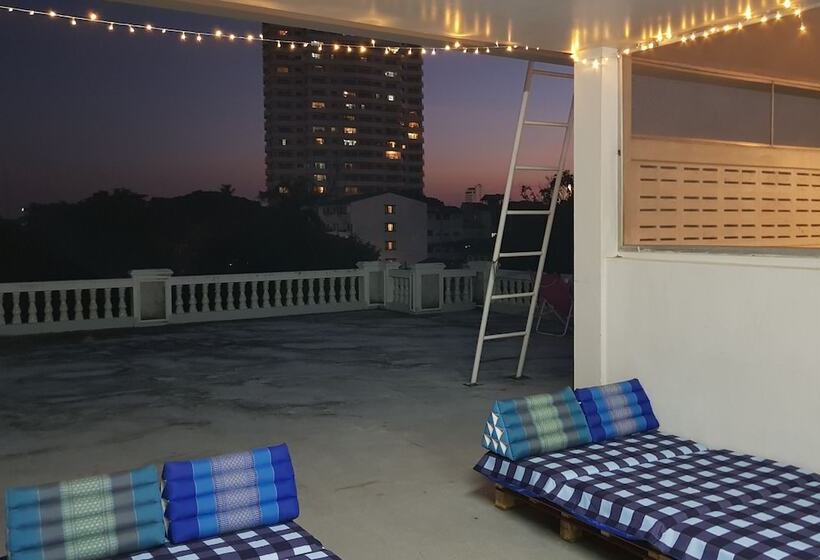 فندق Doubletree House