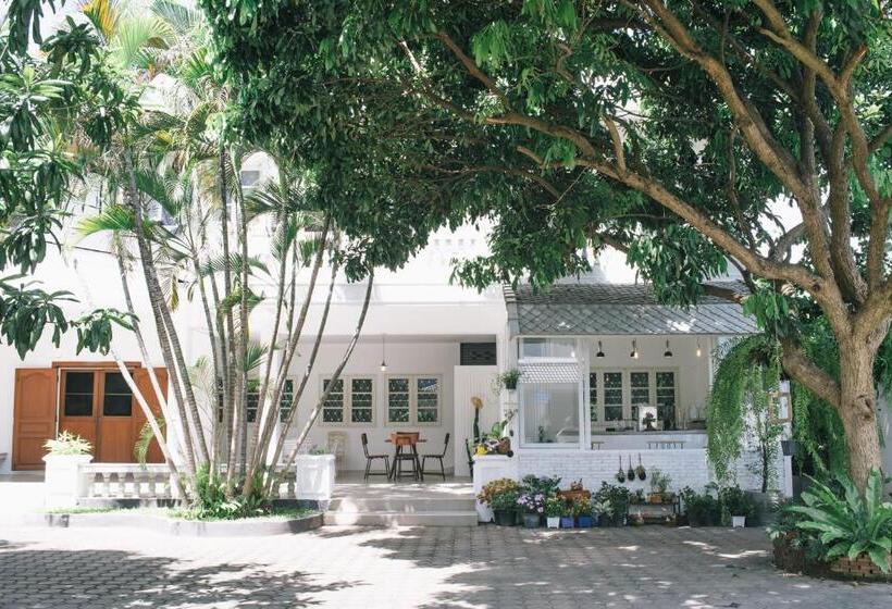 فندق Doubletree House