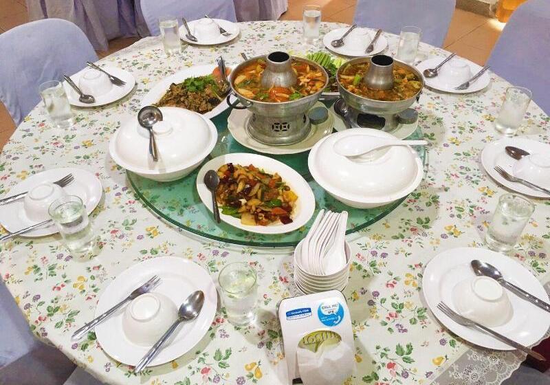 호텔 Goldenland Resort