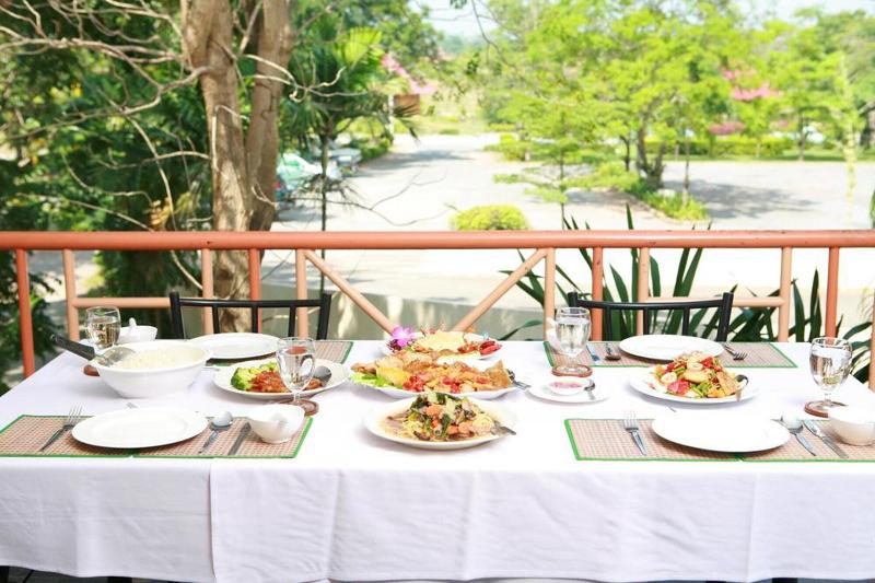 호텔 Goldenland Resort