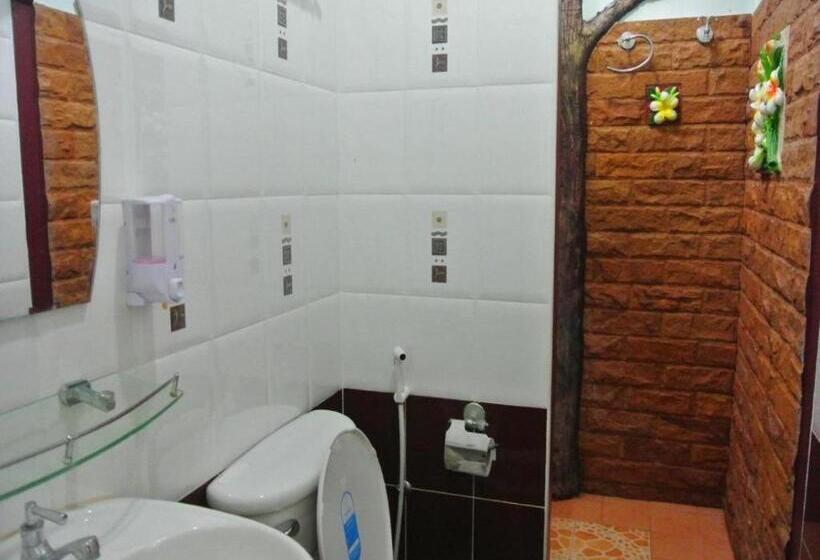 Отель Himawari Restaurant & Cottage