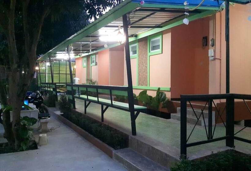 Отель Home Hug Pak Sabai