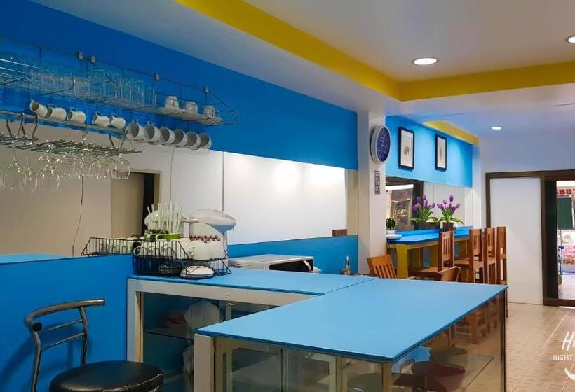 فندق Hua Hin Night Market Hostel