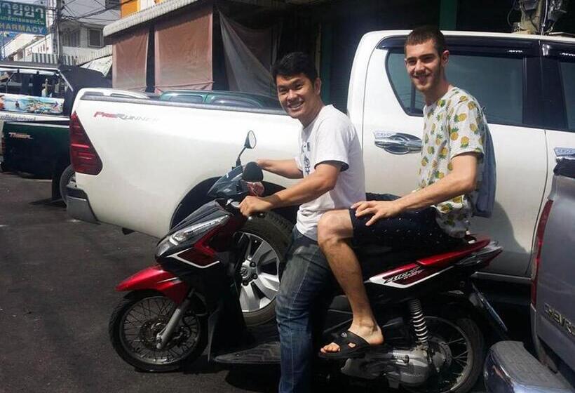 فندق Hua Hin Night Market Hostel