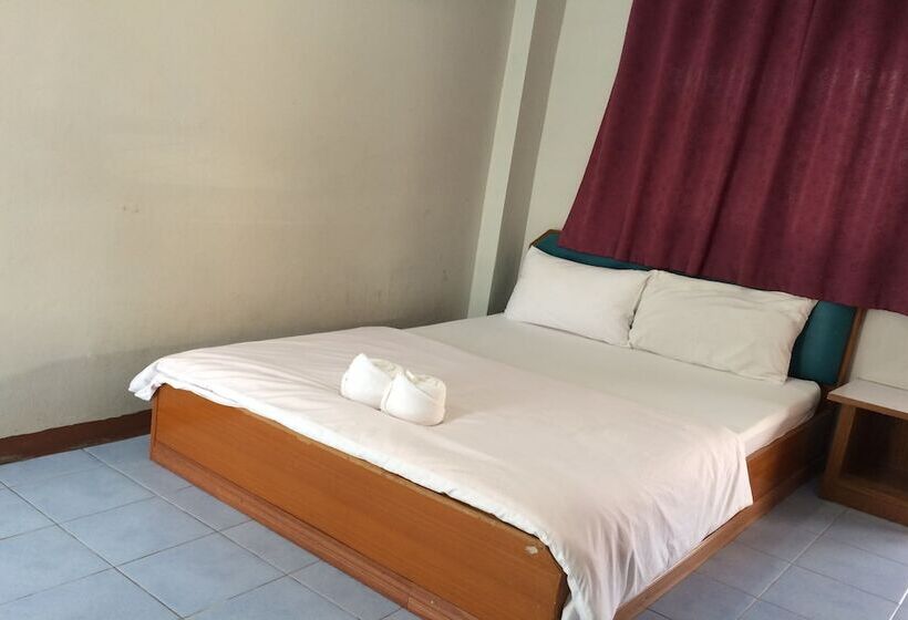 בית מלון כפרי Jamjuree Place