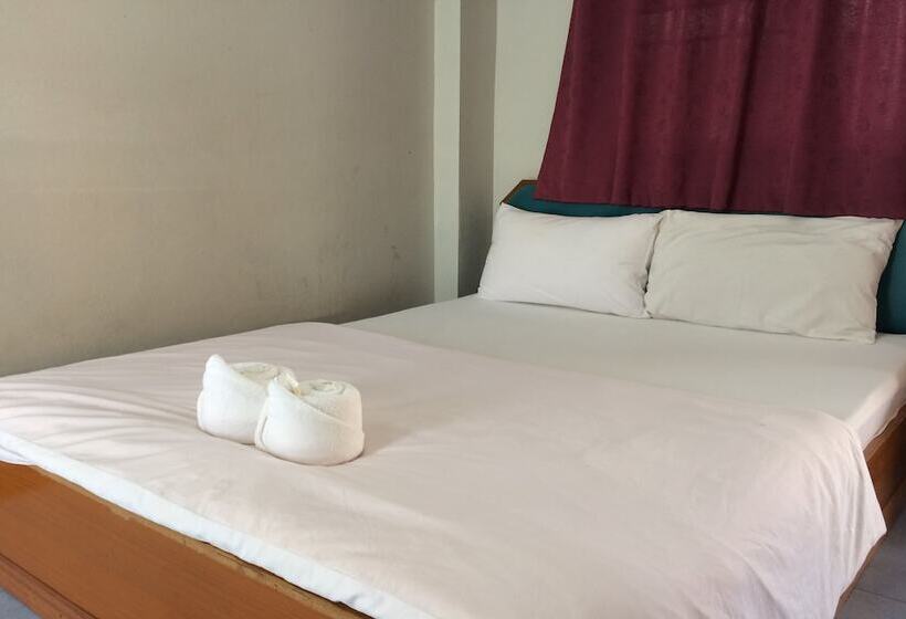 בית מלון כפרי Jamjuree Place