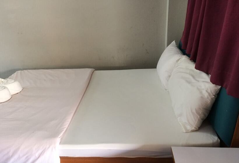 בית מלון כפרי Jamjuree Place