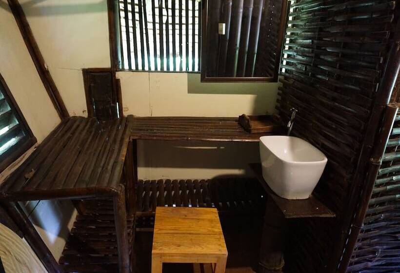هتل Jiang Lha Village