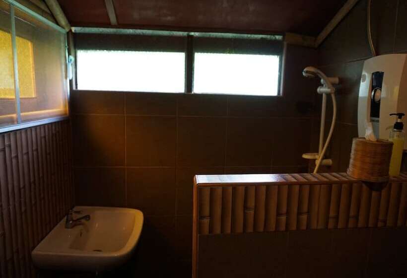 Отель Jiang Lha Village