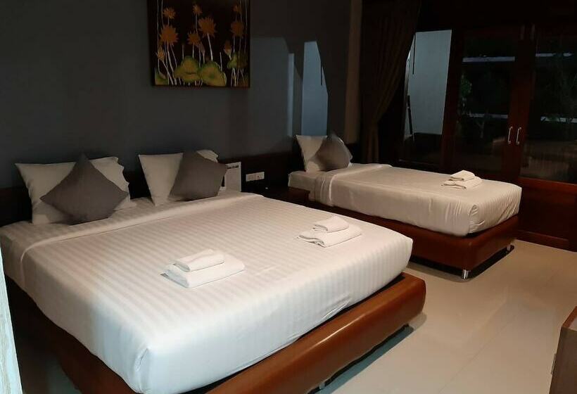 ホテル Khanom Cabana Beach Resort