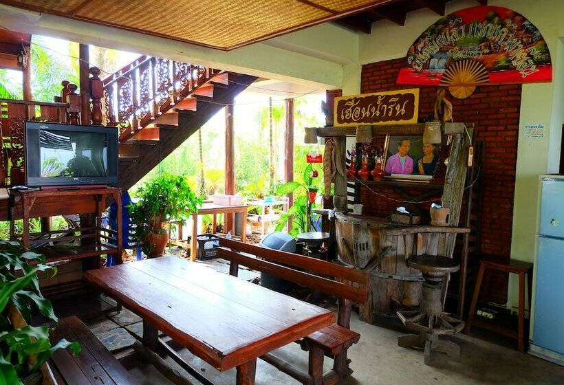 酒店 Khunchay House