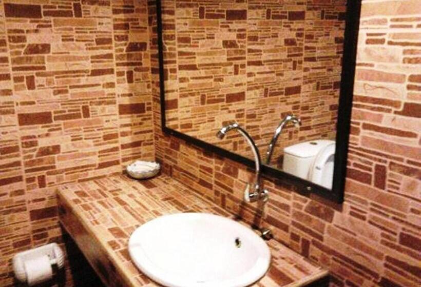 Отель Koh Chang Thai Garden Hill Resort