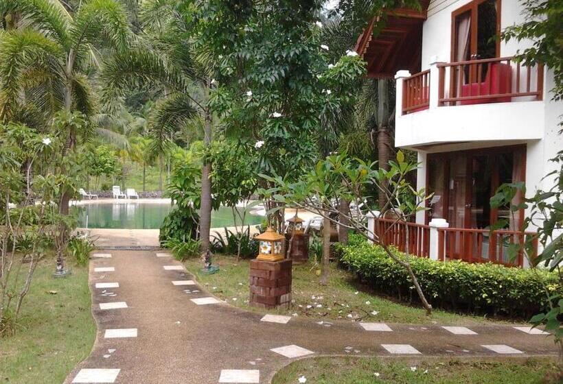 Отель Koh Chang Thai Garden Hill Resort