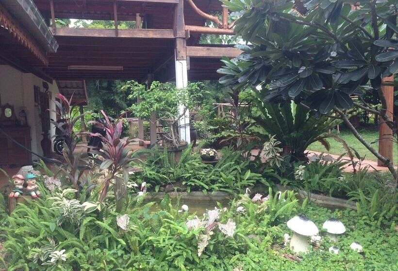 Отель Loei Airport Homestay