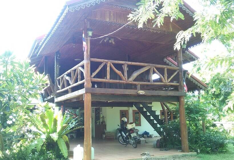 Отель Loei Airport Homestay