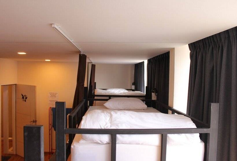 בית מלון כפרי Mad Panda Hostel