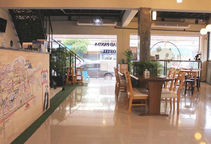 בית מלון כפרי Mad Panda Hostel