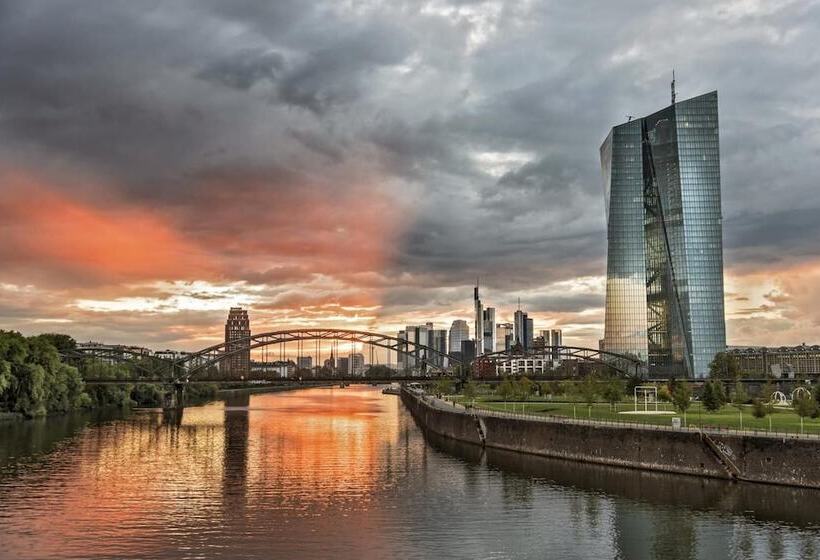 Main Hotel Frankfurt City