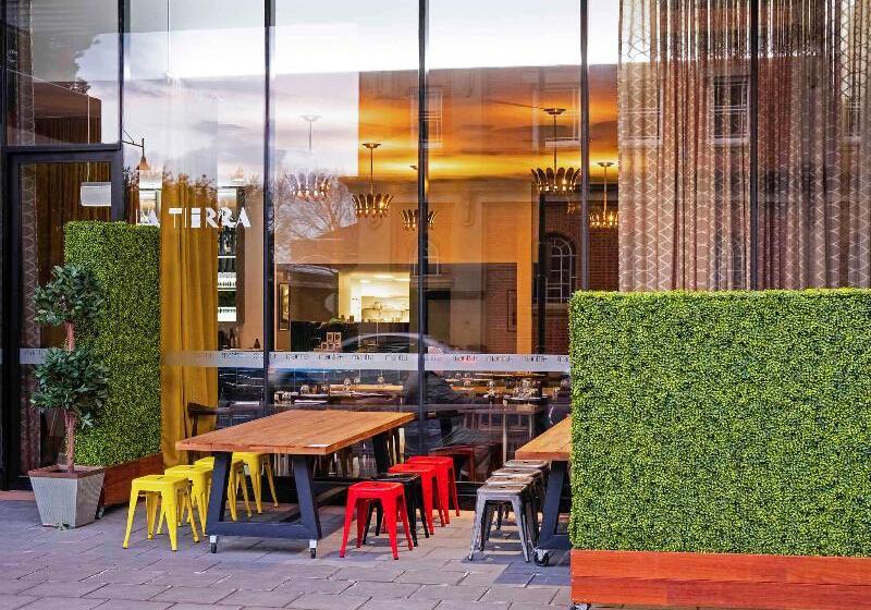 هتل Mantra Albury