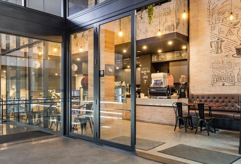 هتل Meriton Suites North Sydney