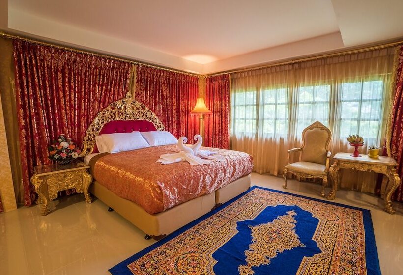 Hotel Nakaraj Princess Chiang Rai  Walking Street