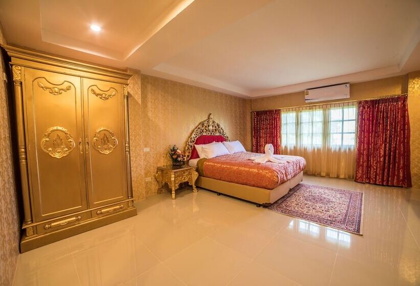 Hotel Nakaraj Princess Chiang Rai  Walking Street
