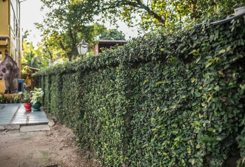 Hotel Nakaraj Princess Chiang Rai  Walking Street