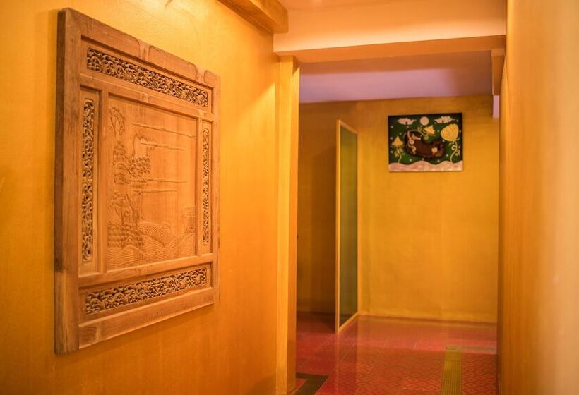 Hotel Nakaraj Princess Chiang Rai  Walking Street