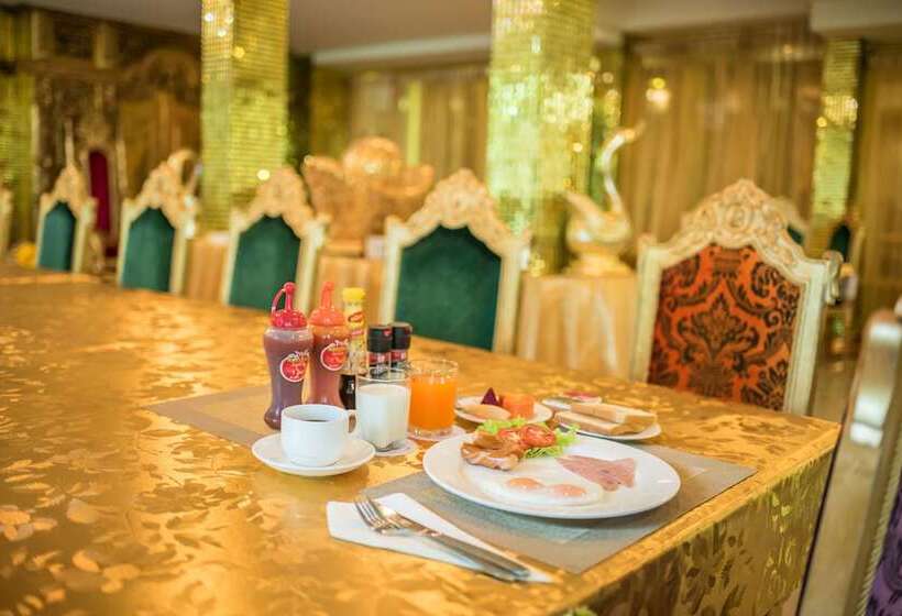 Hotel Nakaraj Princess Chiang Rai  Walking Street