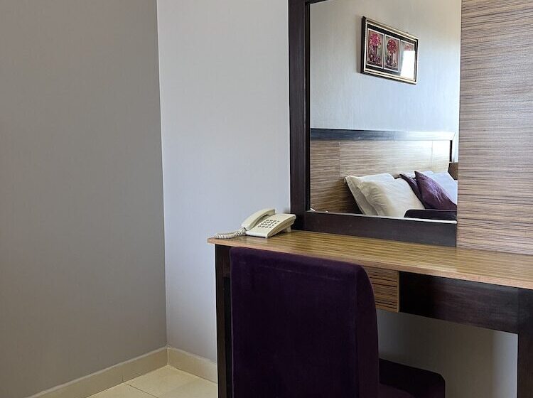 בית מלון כפרי Orchid Suites 4