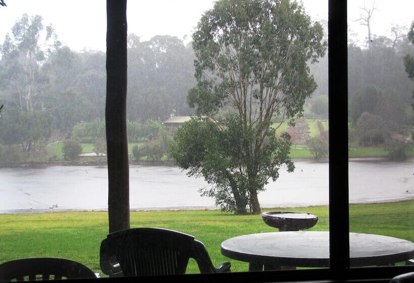 酒店 Pemberton Lake View Chalets