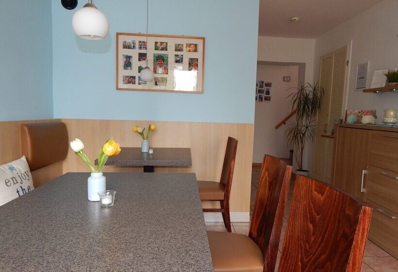 Отель Pension Am Burgwall