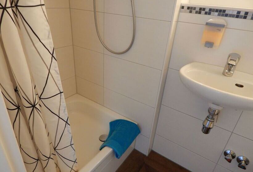 Отель Pension Am Burgwall