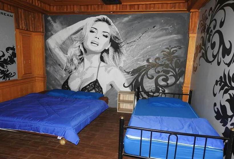 هتل Saparote Hostel