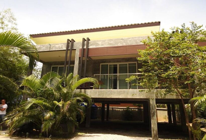 Hotel Saparote Hostel