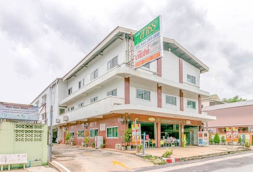 Отель Sathorn Mansion