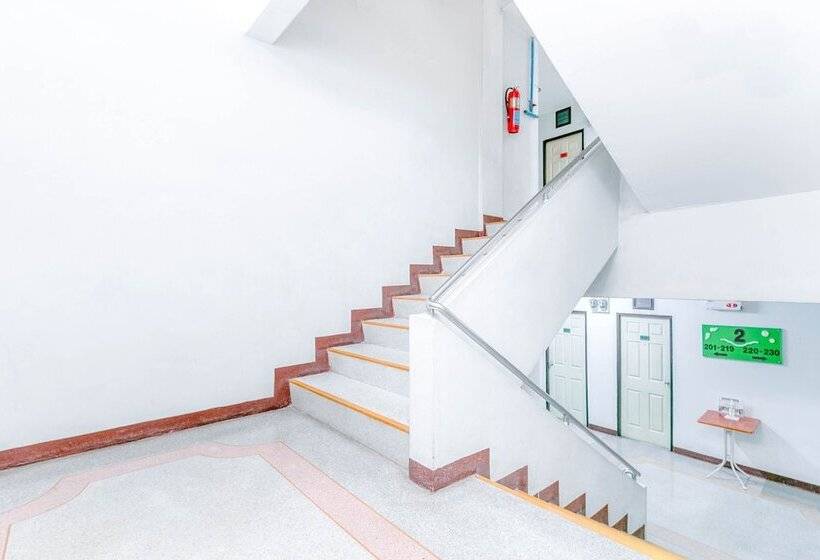 Отель Sathorn Mansion