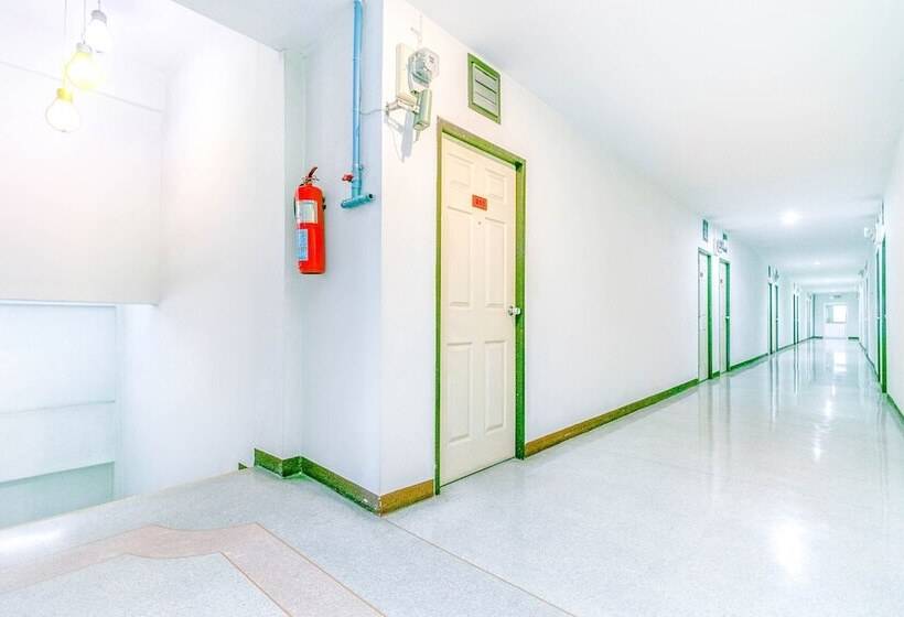 Отель Sathorn Mansion