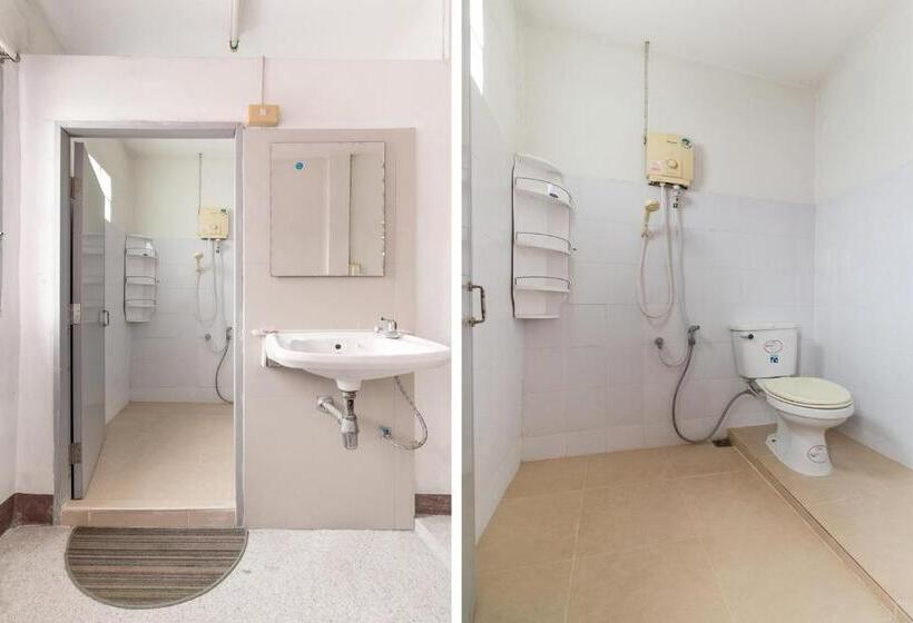 Отель Sathorn Mansion