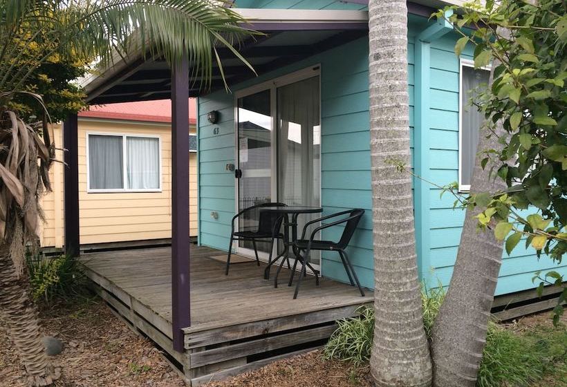 فندق Smugglers Cove Holiday Village