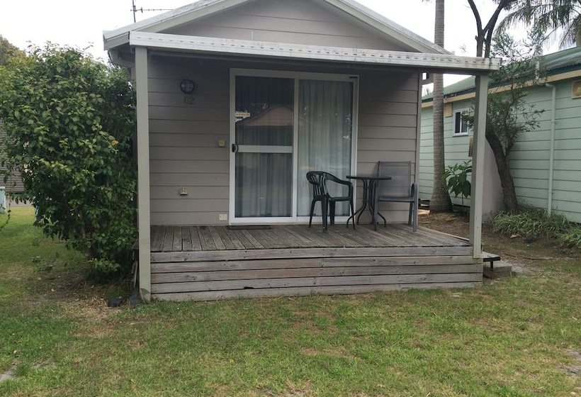 فندق Smugglers Cove Holiday Village