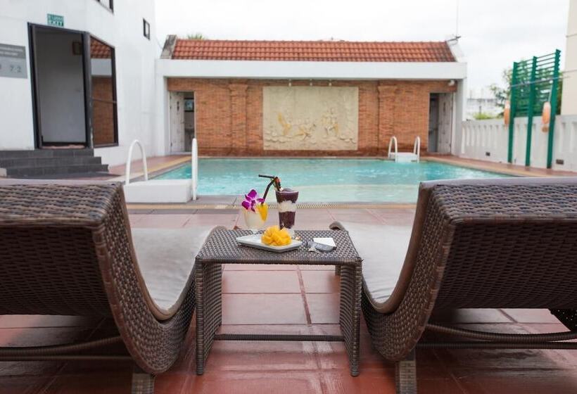 فندق Taweeporn Guest House