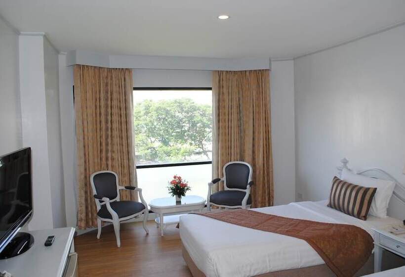 فندق Taweeporn Guest House