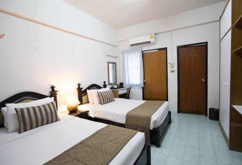 فندق Taweeporn Guest House