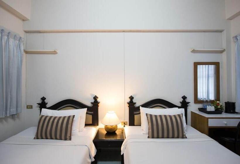 فندق Taweeporn Guest House